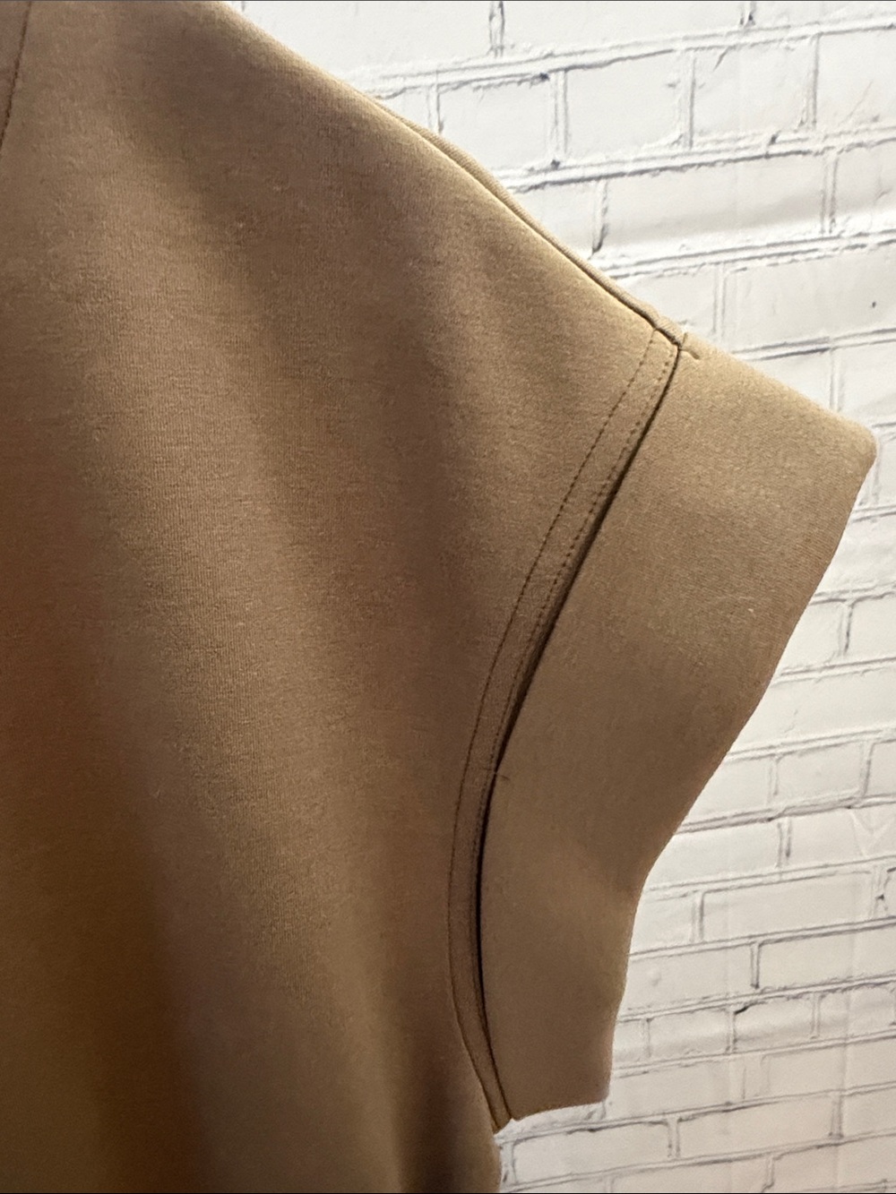 JODIFL Two-Tone Drawstring Waist Short Sleeve mini in Camel and Dark brown.Small - Picture 4 of 6